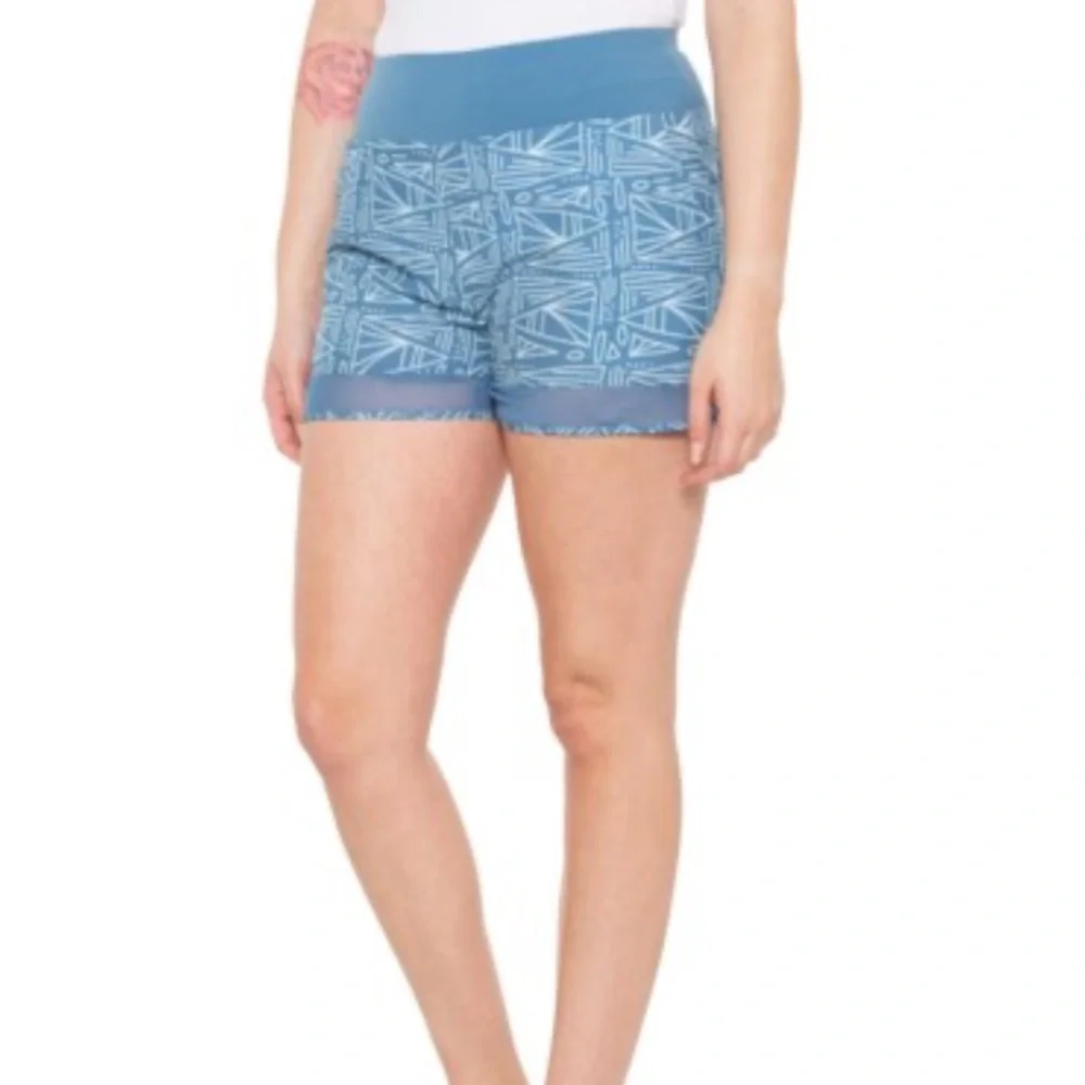 NWT Telluride Clothing Company Mesh Hem Shorts